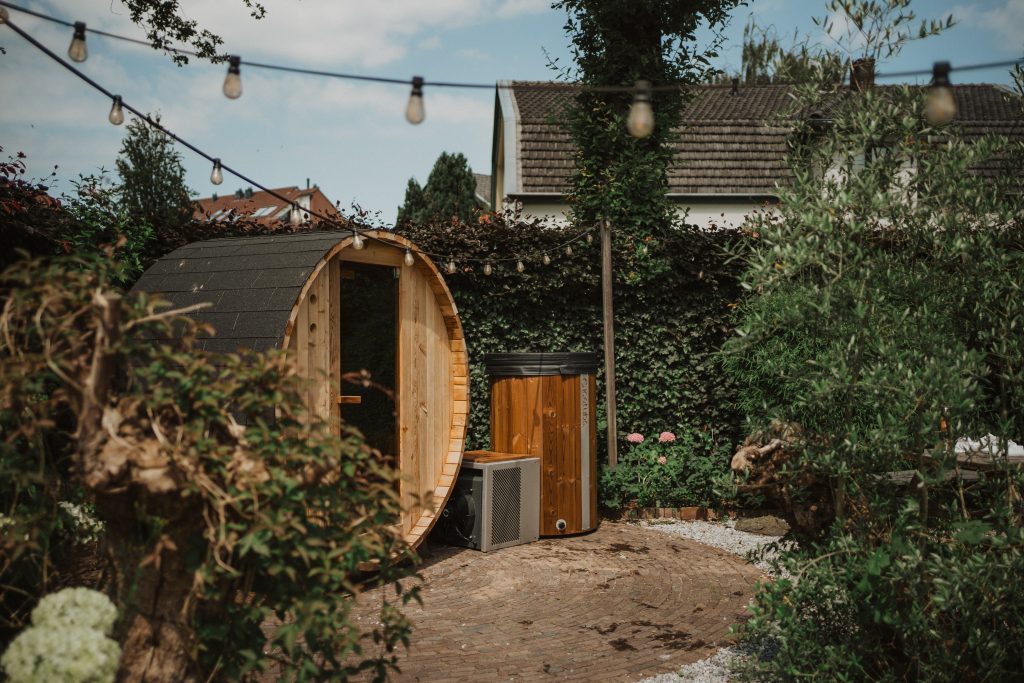 icetubs and sauna